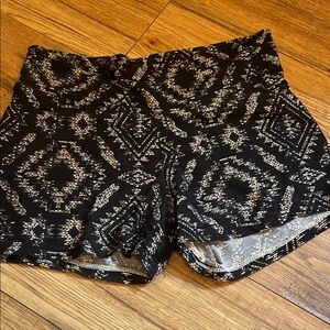 Black Patterned Women's Shorts (Bin M)